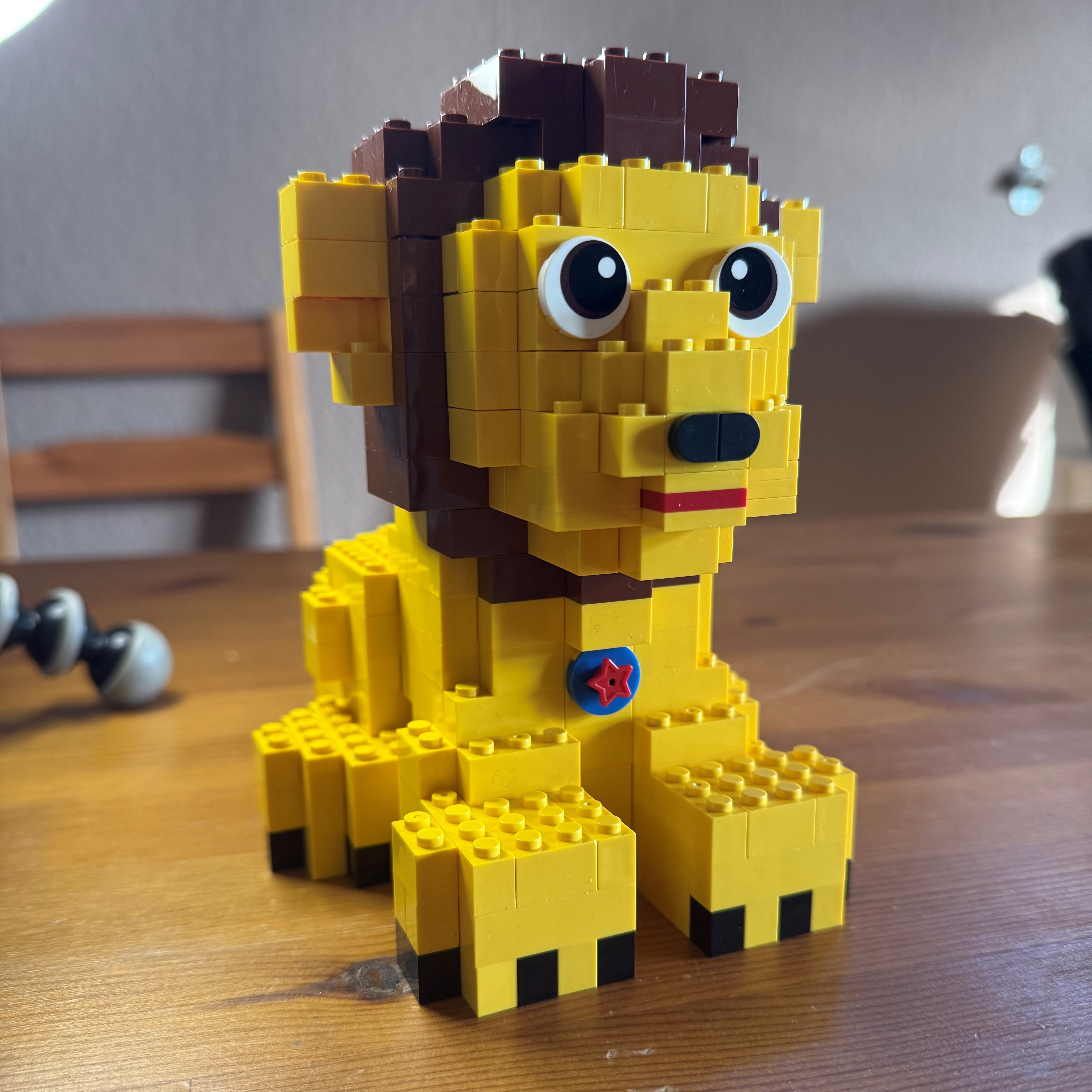 Leo - Löwe aus Klemmbausteinen